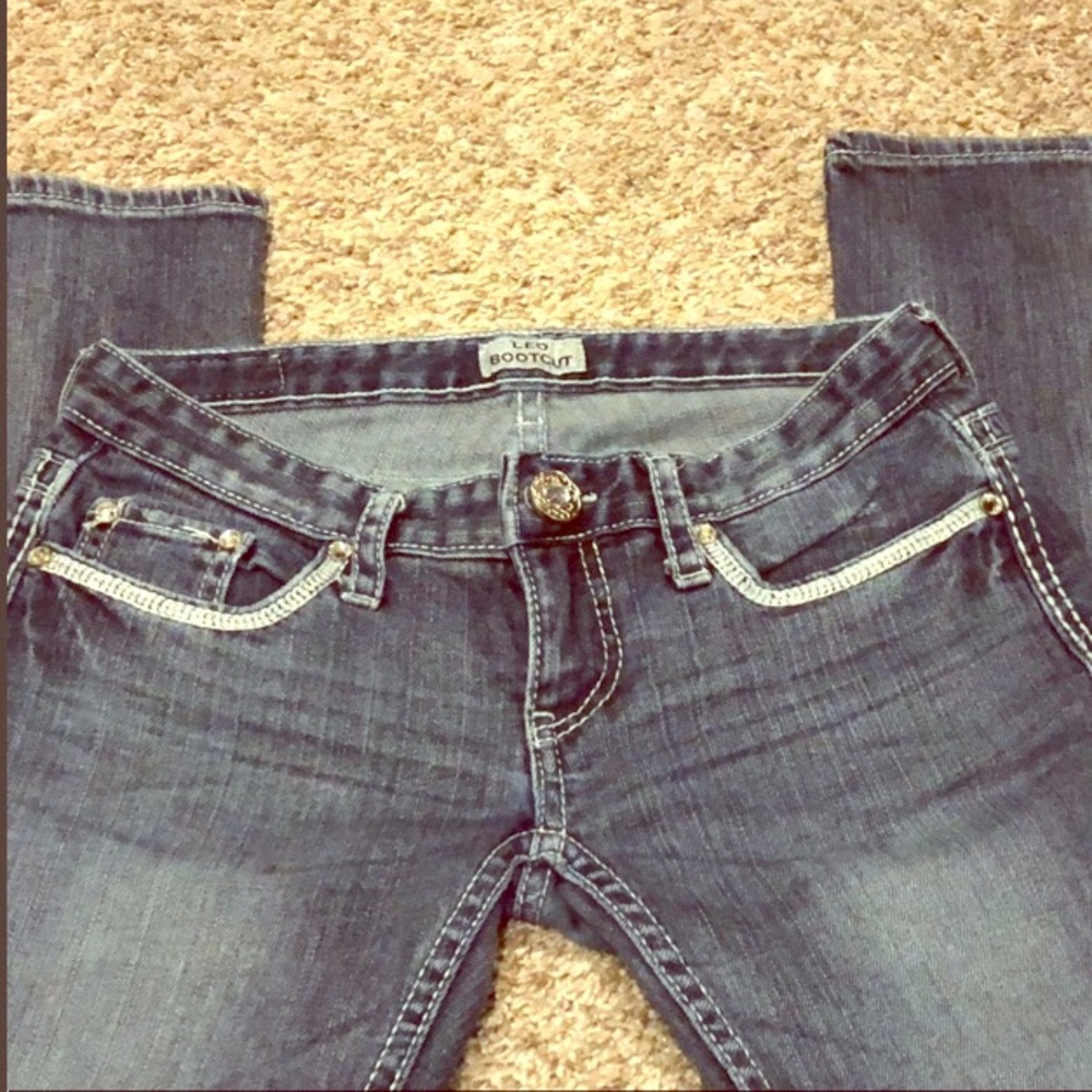 Buckle jeans